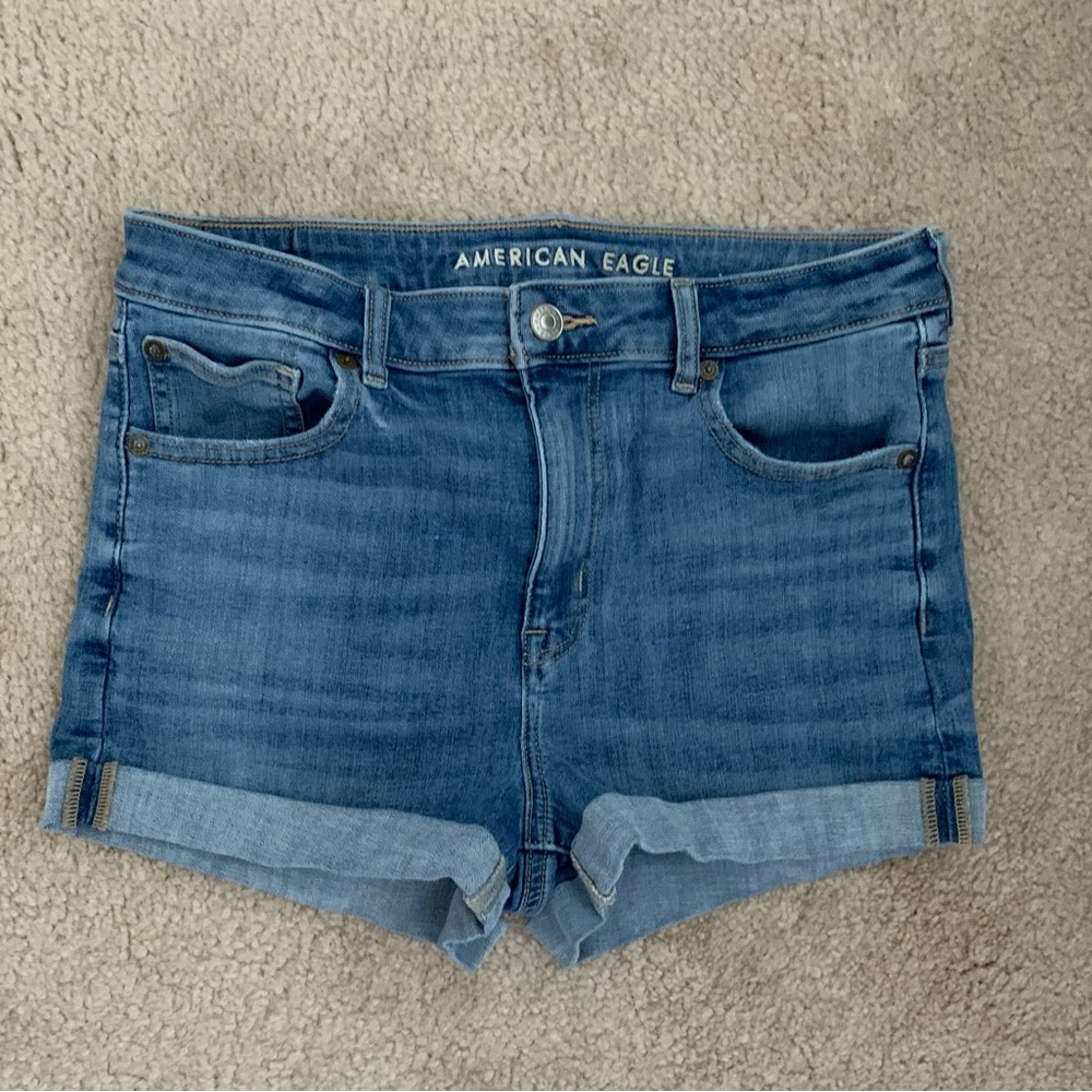 LIKE NEW American Eagle Super High Rise Jean Shorts